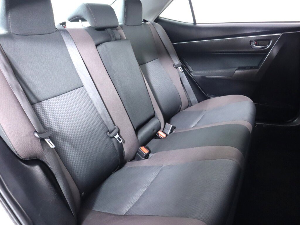 Used 2018 Toyota Corolla LE FWD image 34