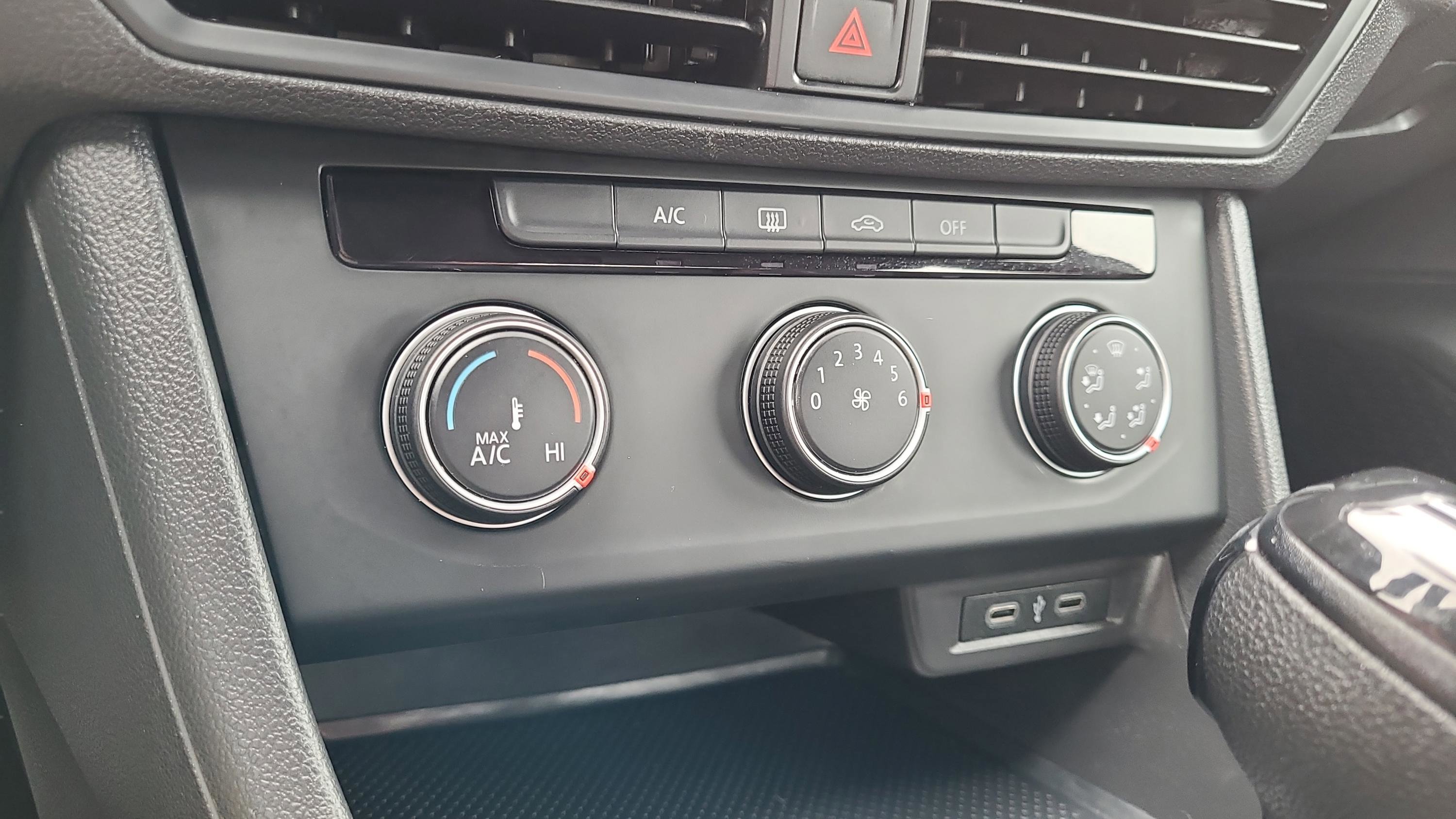 Used 2023 Volkswagen Jetta Sport image 22