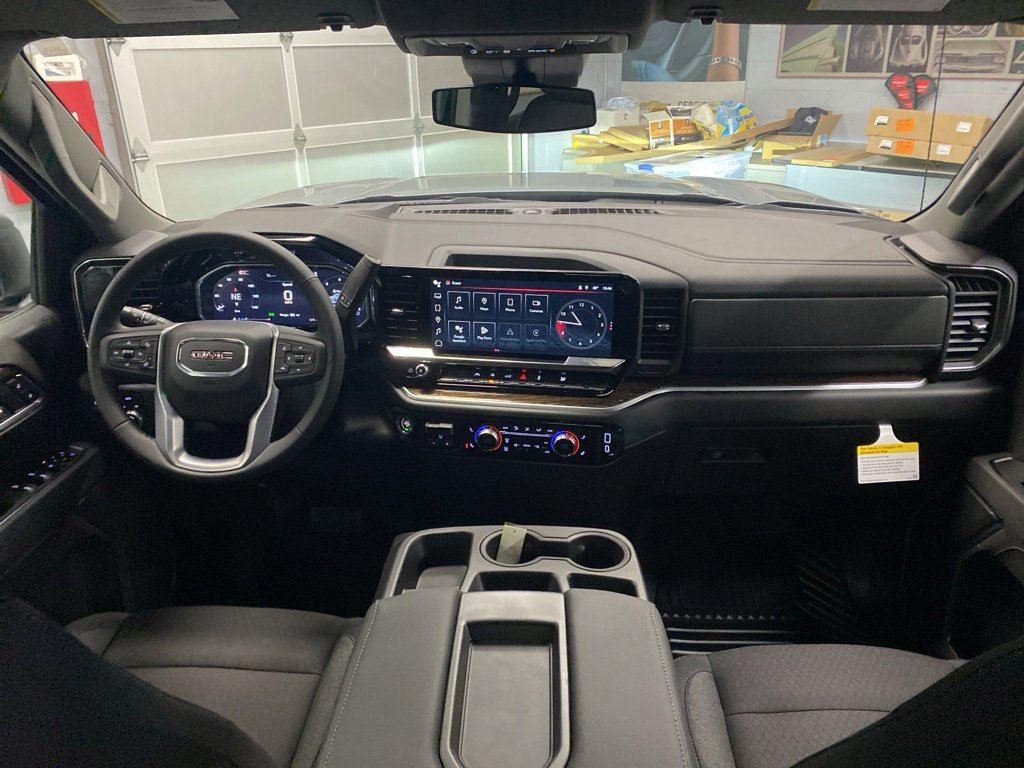 New 2026 GMC Sierra 1500 Elevation image 17