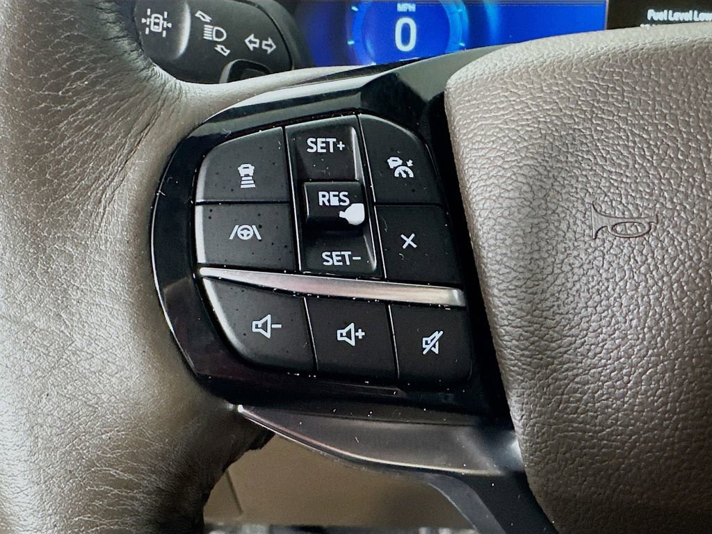 Used 2021 Ford Explorer King Ranch w/ Premium Technology Package RWD image 24