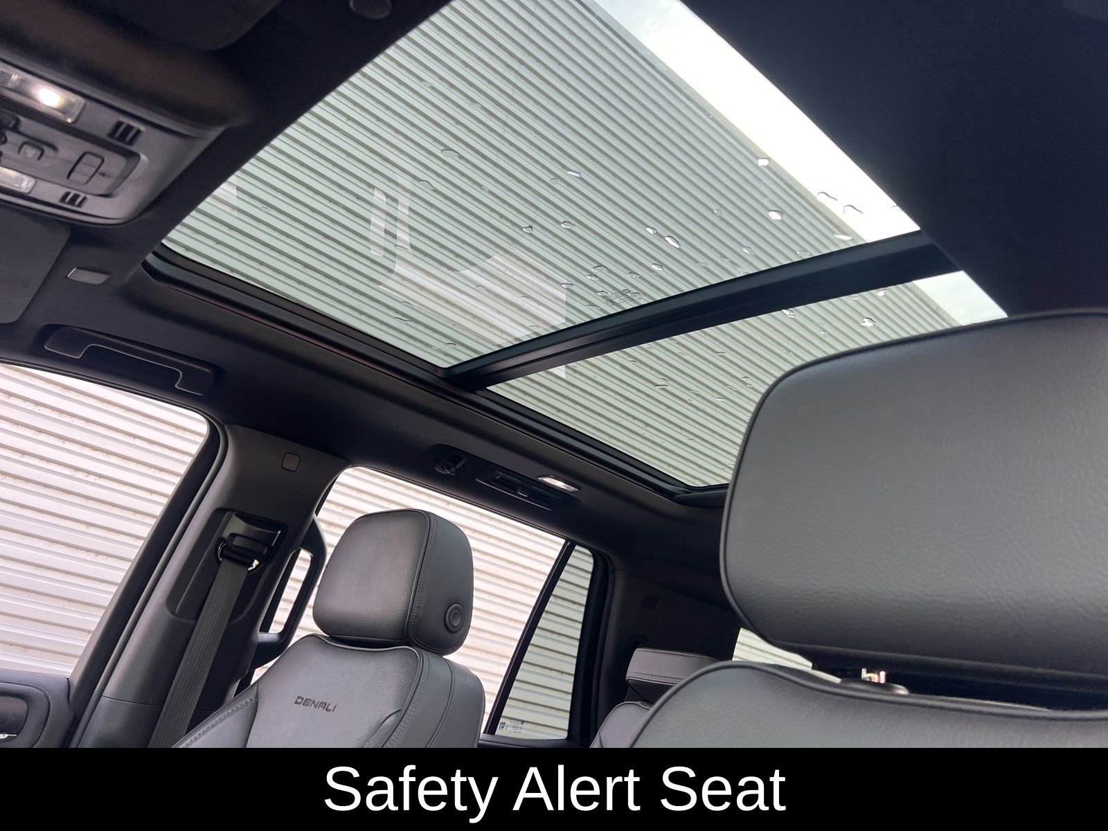 Used 2022 GMC Yukon Denali image 33