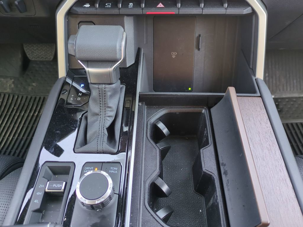 Used 2025 Toyota Sequoia Capstone image 24
