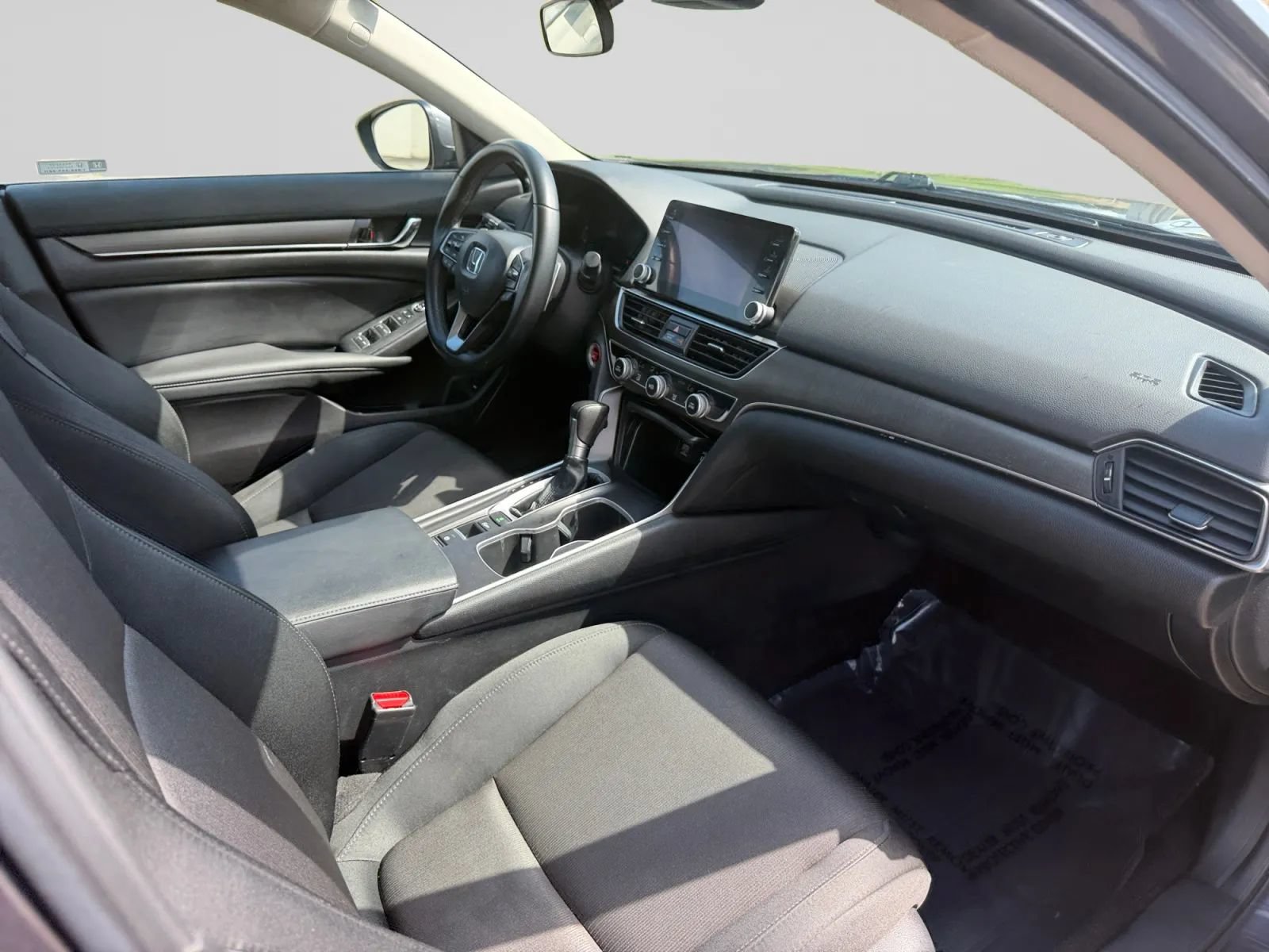 Used 2022 Honda Accord LX image 32