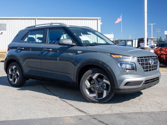 Certified 2026 Hyundai Venue SEL image 2