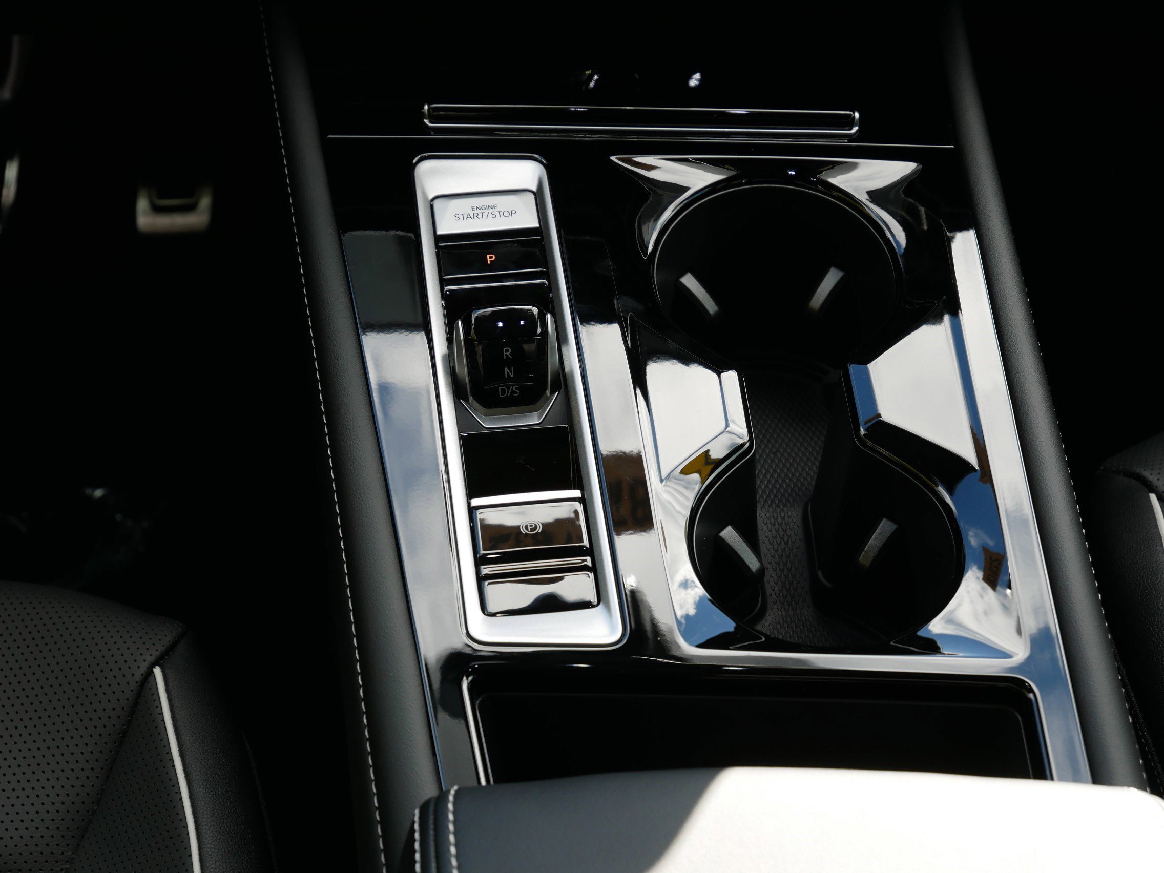 New 2026 Volkswagen Atlas SEL Premium R-Line image 11