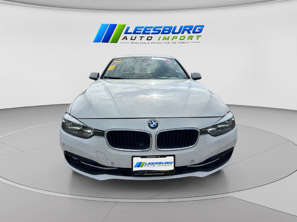 Used 2017 BMW 330i xDrive Sedan AWD/4WD image 5