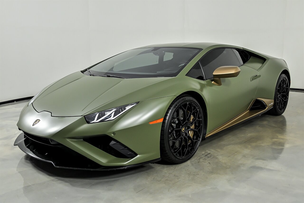 Used 2022 Lamborghini Huracan EVO RWD image 5