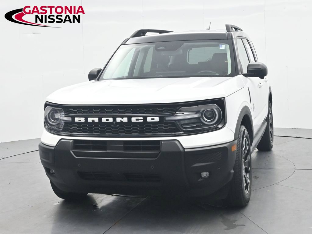 Used 2025 Ford Bronco Sport Outer Banks w/ Outer Banks Tech Package+ AWD/4WD image 2