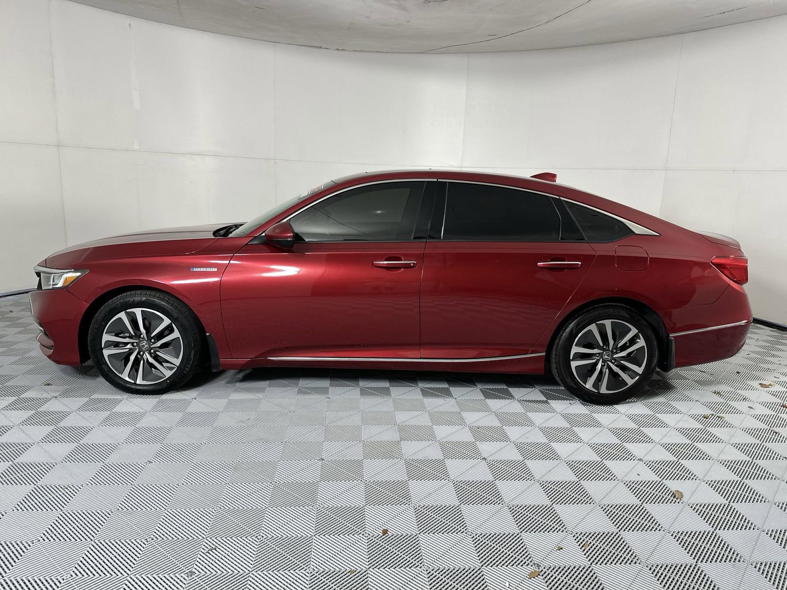 Used 2020 Honda Accord Touring image 5