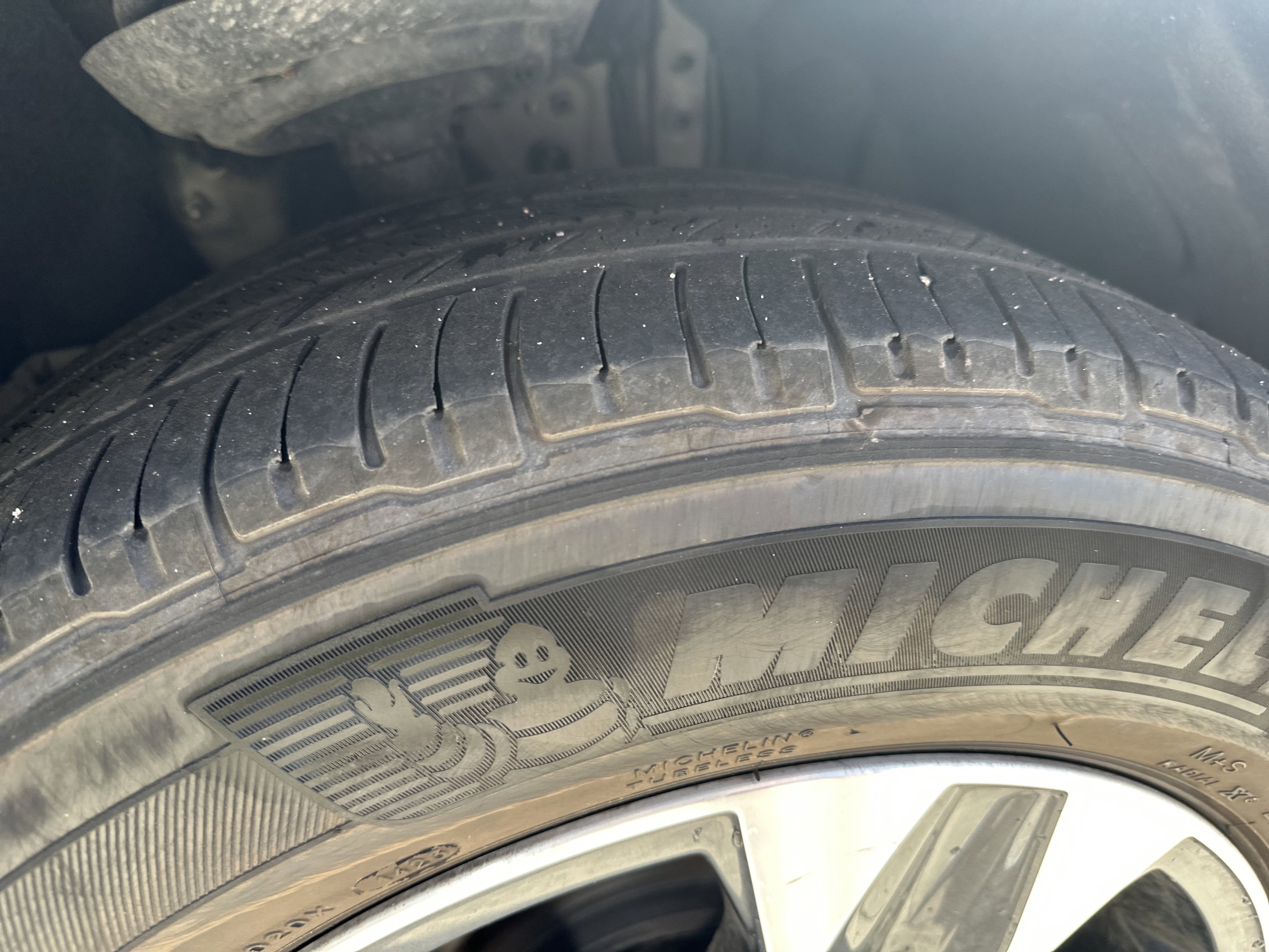 Used 2023 Toyota Highlander XLE AWD/4WD image 33