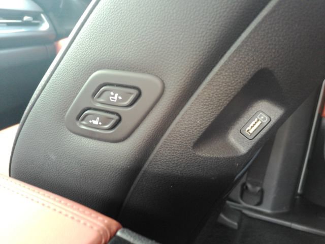 Used 2024 Kia Carnival SX Prestige image 34