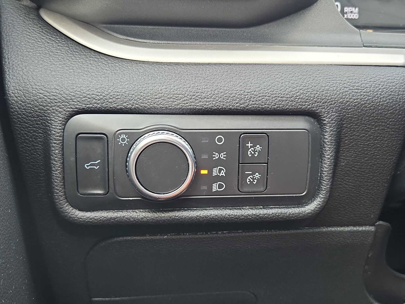 Used 2021 Ford Explorer XLT RWD image 24