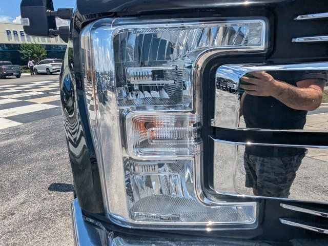 Used 2018 Ford F350 Lariat w/ Lariat Value Package AWD/4WD image 11