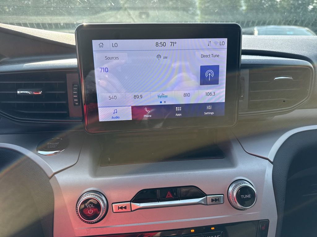 Used 2023 Ford Explorer XLT w/ Class IV Trailer Tow Package AWD/4WD image 11