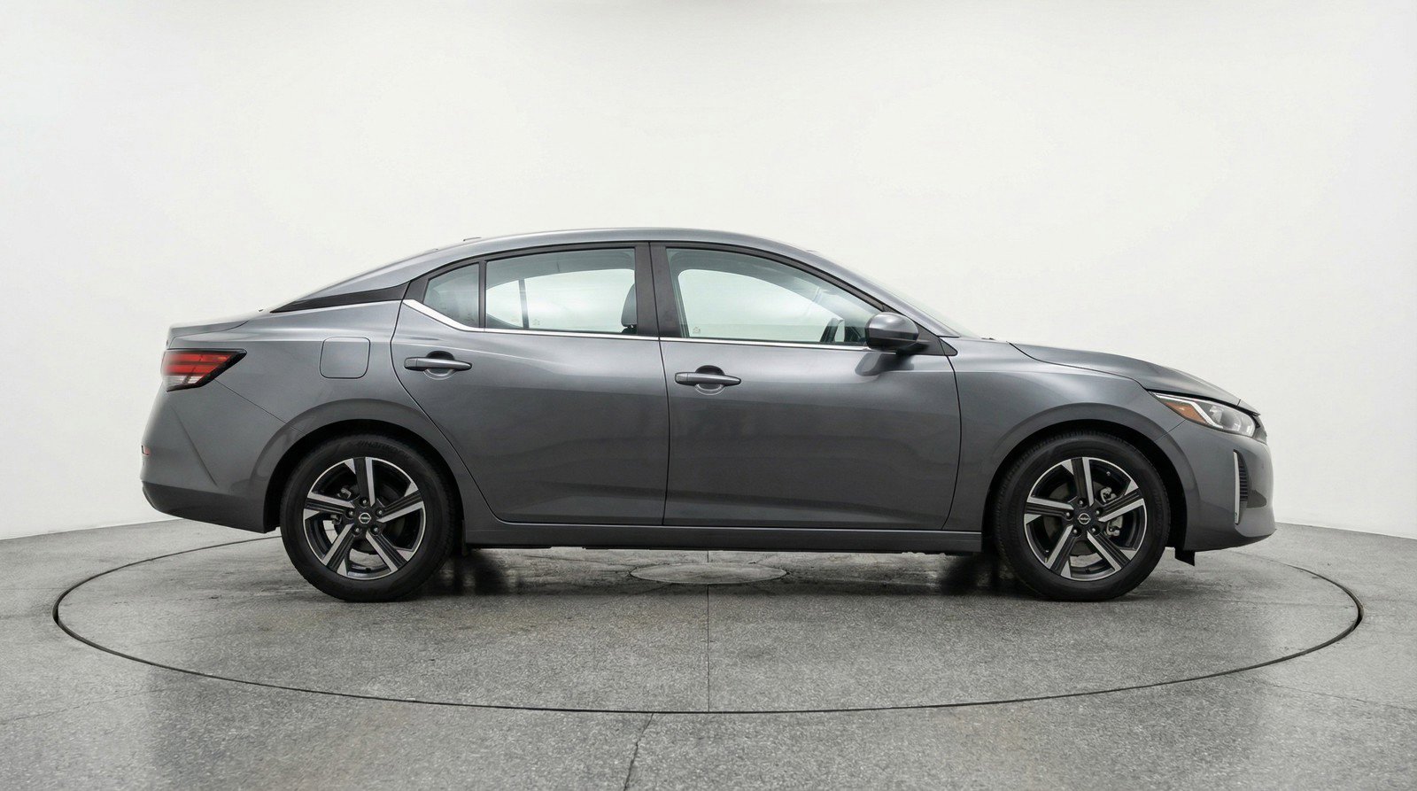 Used 2025 Nissan Sentra SV image 11