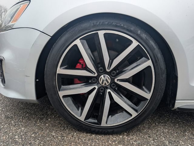 Used 2014 Volkswagen Jetta GLI Autobahn FWD image 26