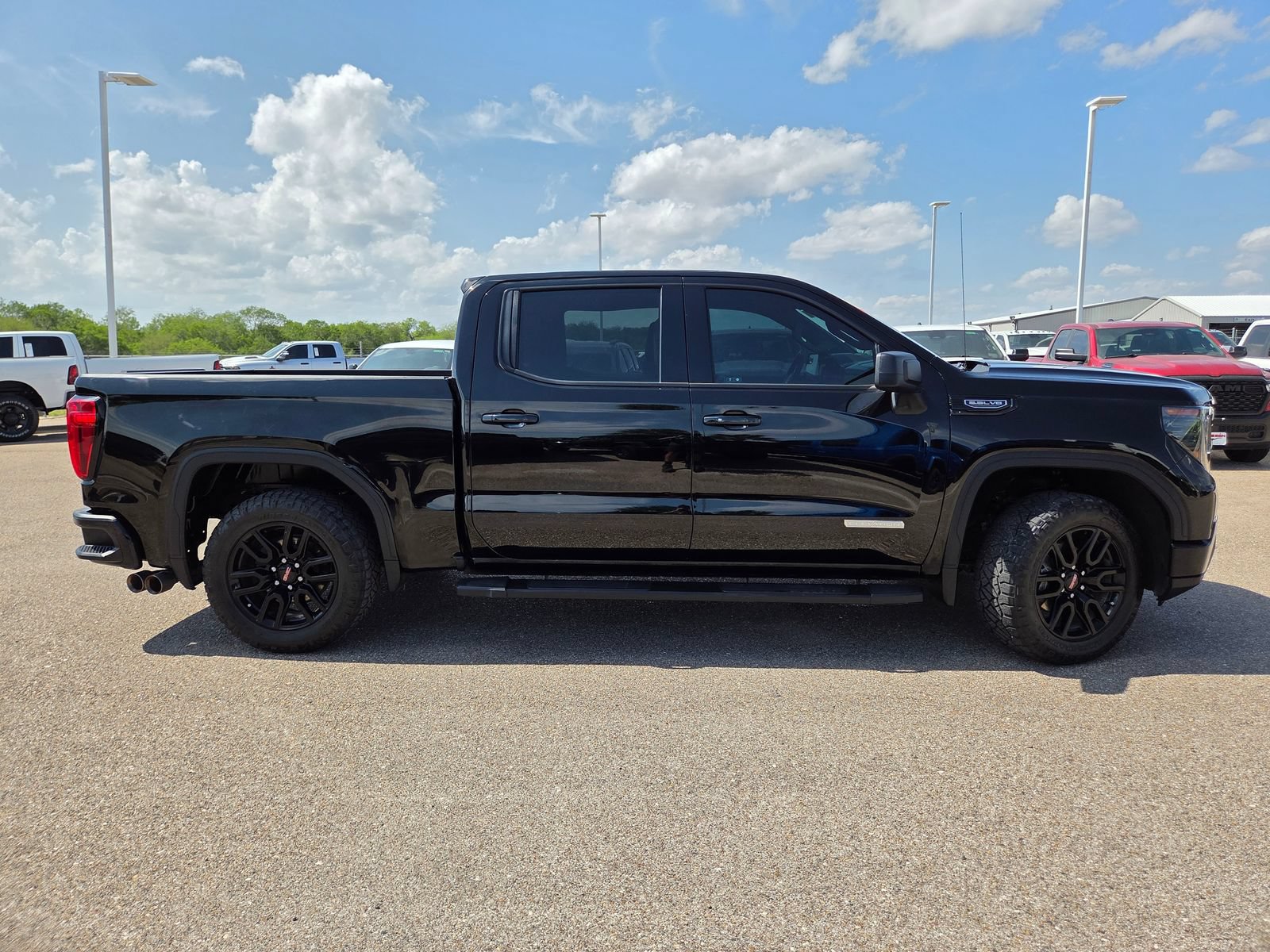 Used 2024 GMC Sierra 1500 Elevation RWD image 10