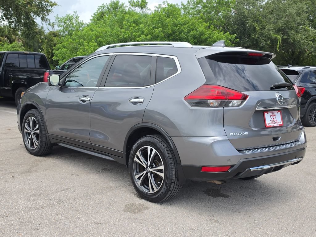 Used 2020 Nissan Rogue SV w/ Premium Package AWD/4WD image 4