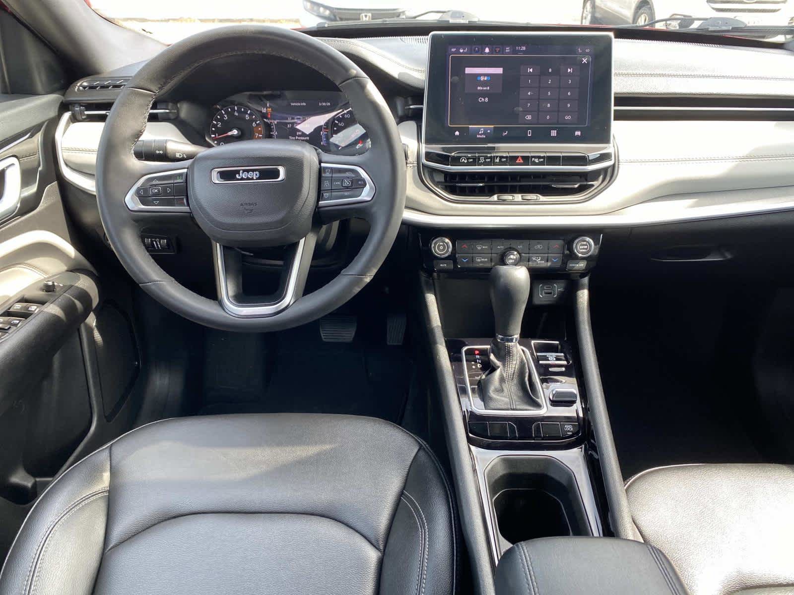 Certified 2025 Jeep Compass Limited image 10