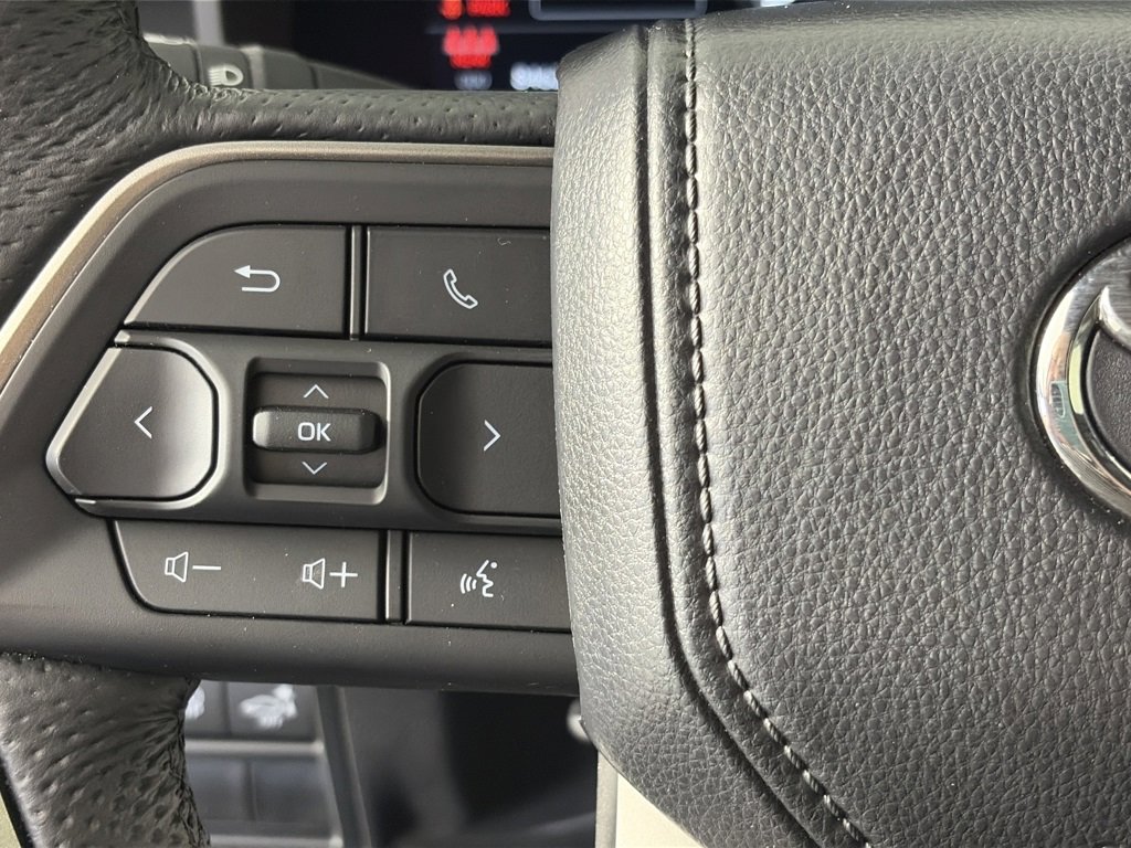 Used 2025 Toyota Tundra Limited image 17