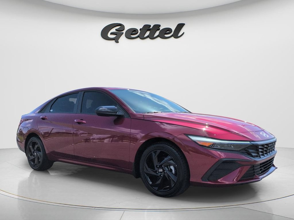 Certified 2026 Hyundai Elantra Sport FWD image 3