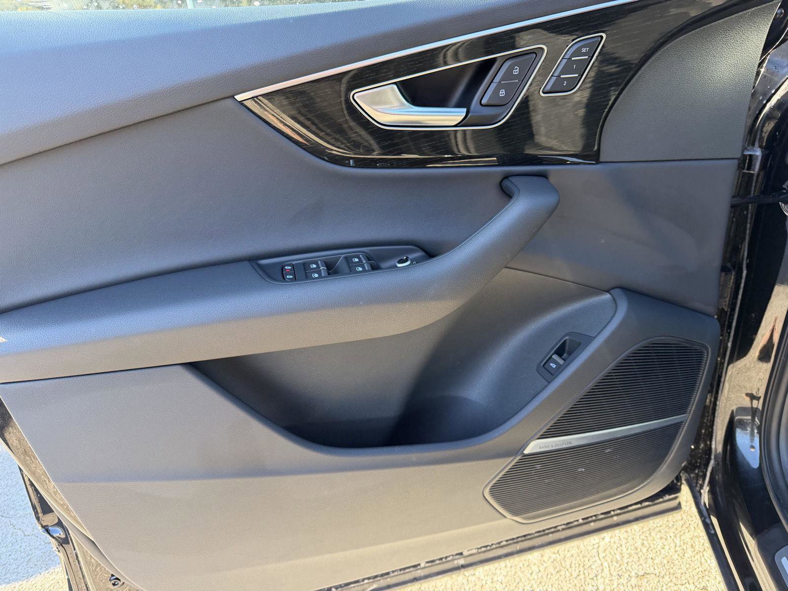 Used 2025 Audi Q7 2.0T Premium w/ Convenience Plus Package image 10