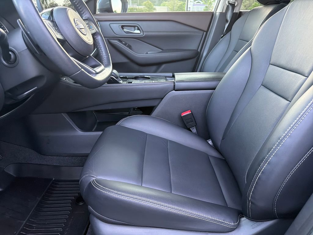 Used 2023 Nissan Rogue SL w/ SL Premium Package FWD image 19