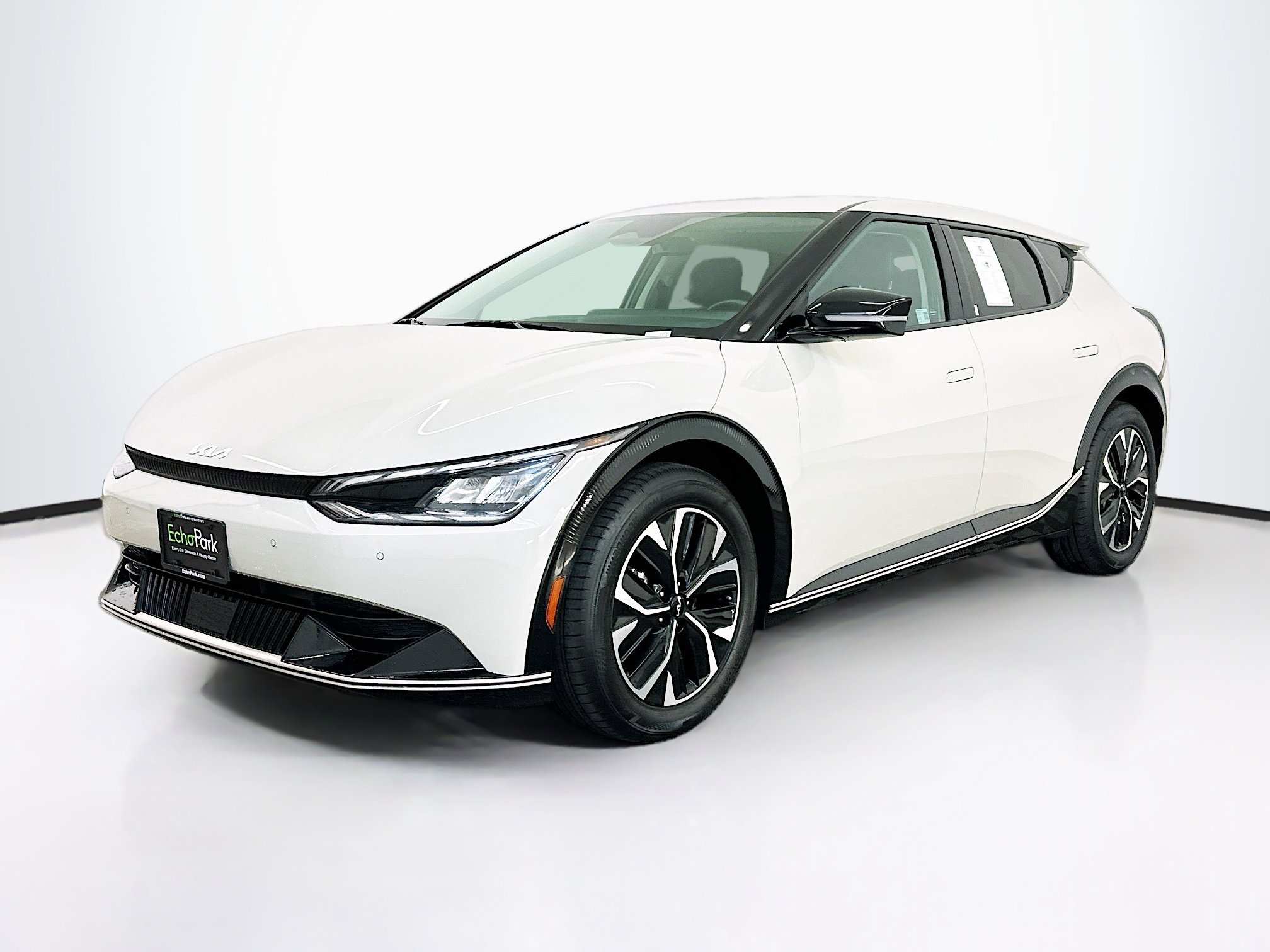 Used 2024 Kia EV6 Wind image 3
