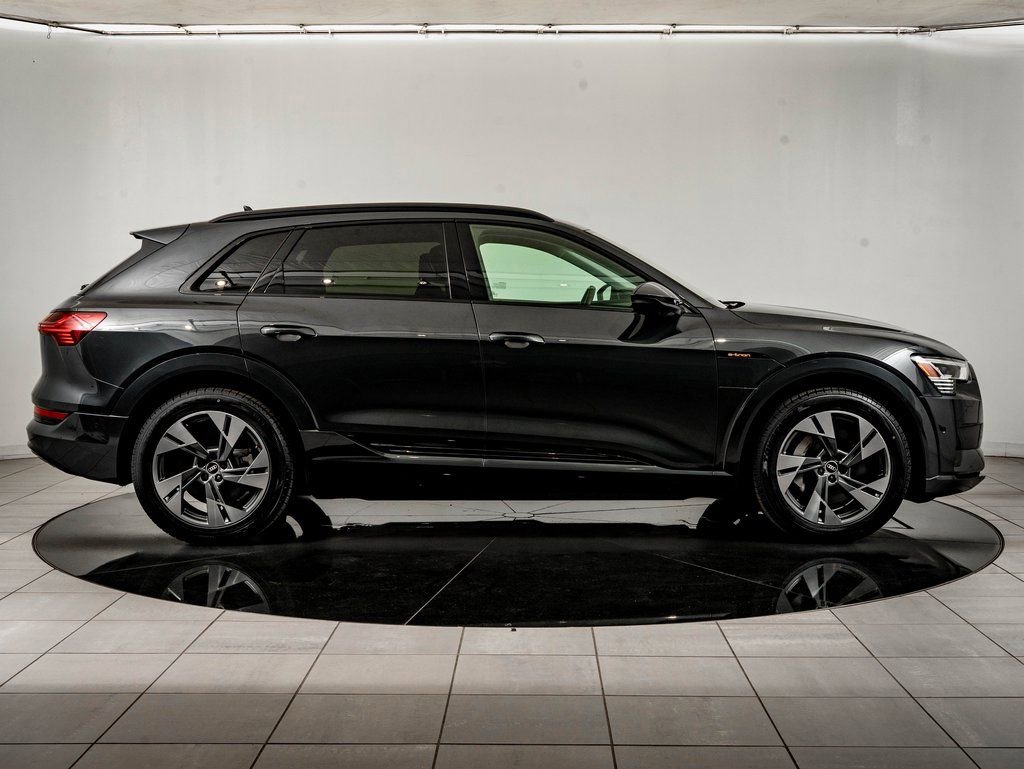 Used 2021 Audi e-tron Premium w/ Convenience Plus Package AWD/4WD image 11
