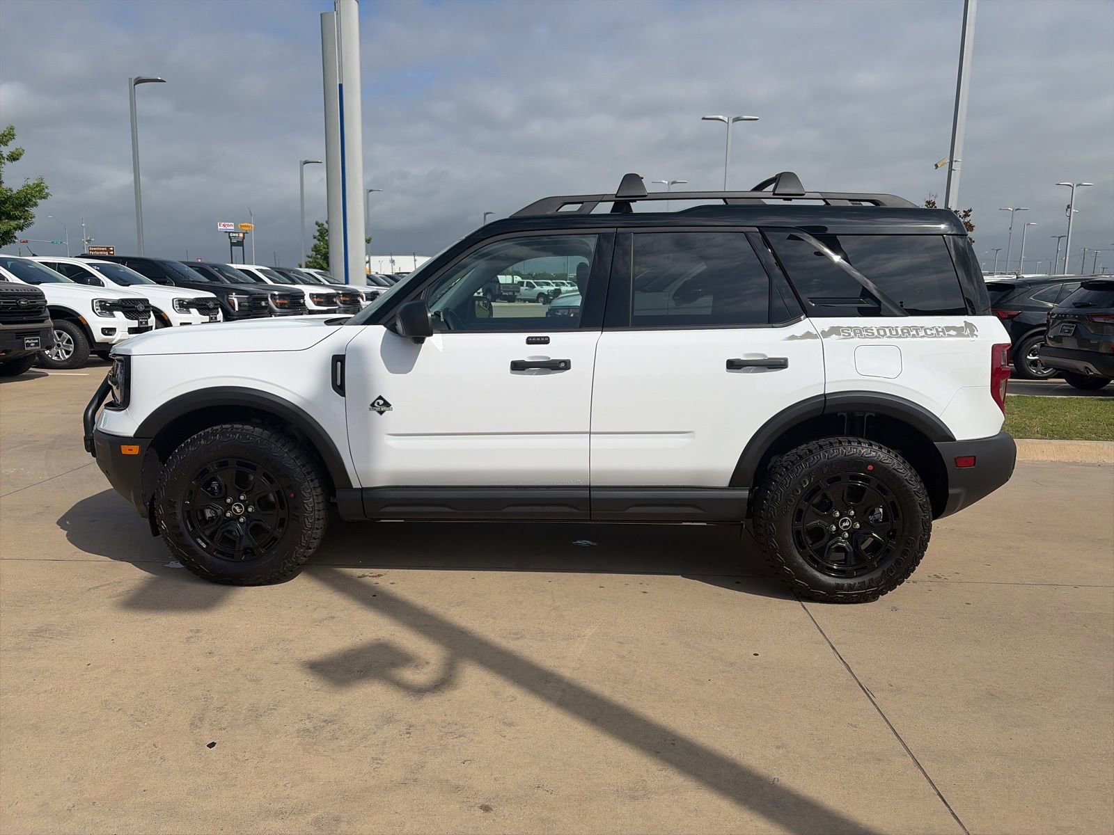 New 2025 Ford Bronco Sport Outer Banks w/ Sasquatch Outer Banks Package image 2