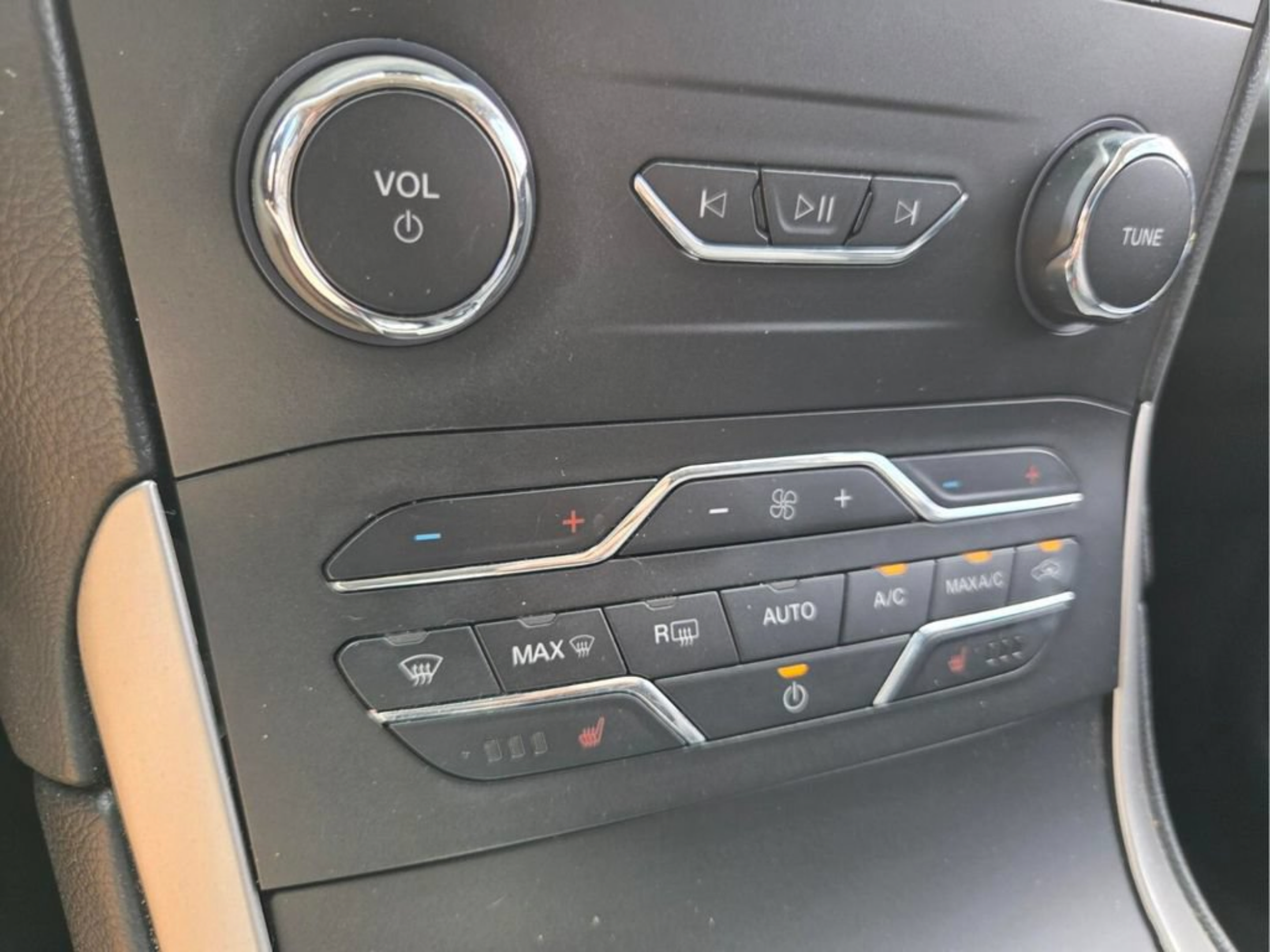 Used 2019 Ford Edge SEL w/ Equipment Group 201A FWD image 20