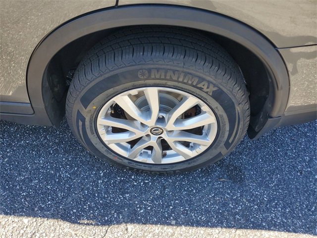 Used 2019 Nissan Rogue S w/ Special Edition Package image 6
