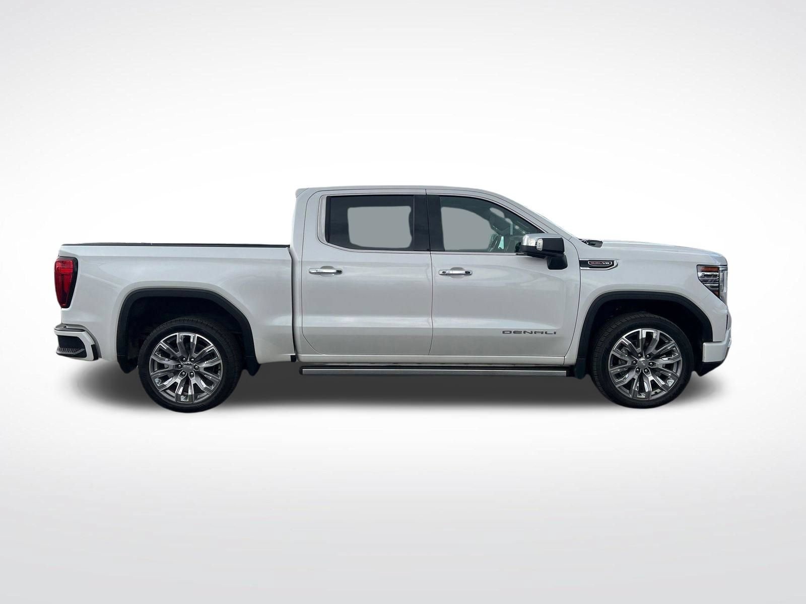 Used 2023 GMC Sierra 1500 Denali w/ Denali Reserve Package AWD/4WD image 2