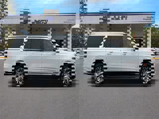 Used 2023 Cadillac Escalade ESV Premium Luxury image 8