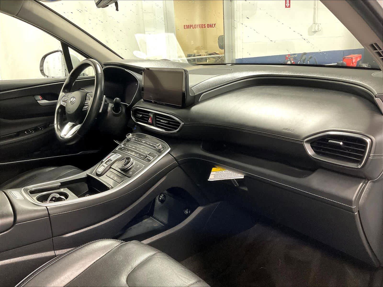 Used 2022 Hyundai Santa Fe SEL w/ Convenience + Premium Package AWD/4WD image 14
