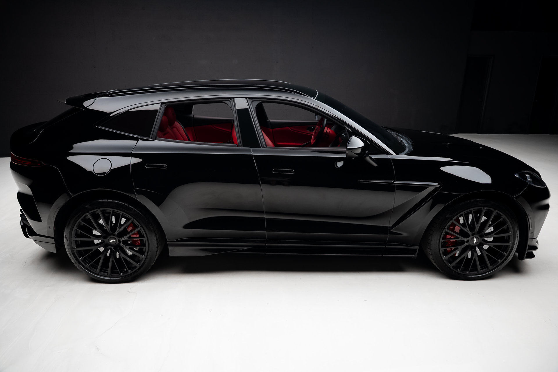 Used 2023 Aston Martin DBX 707 AWD/4WD image 33