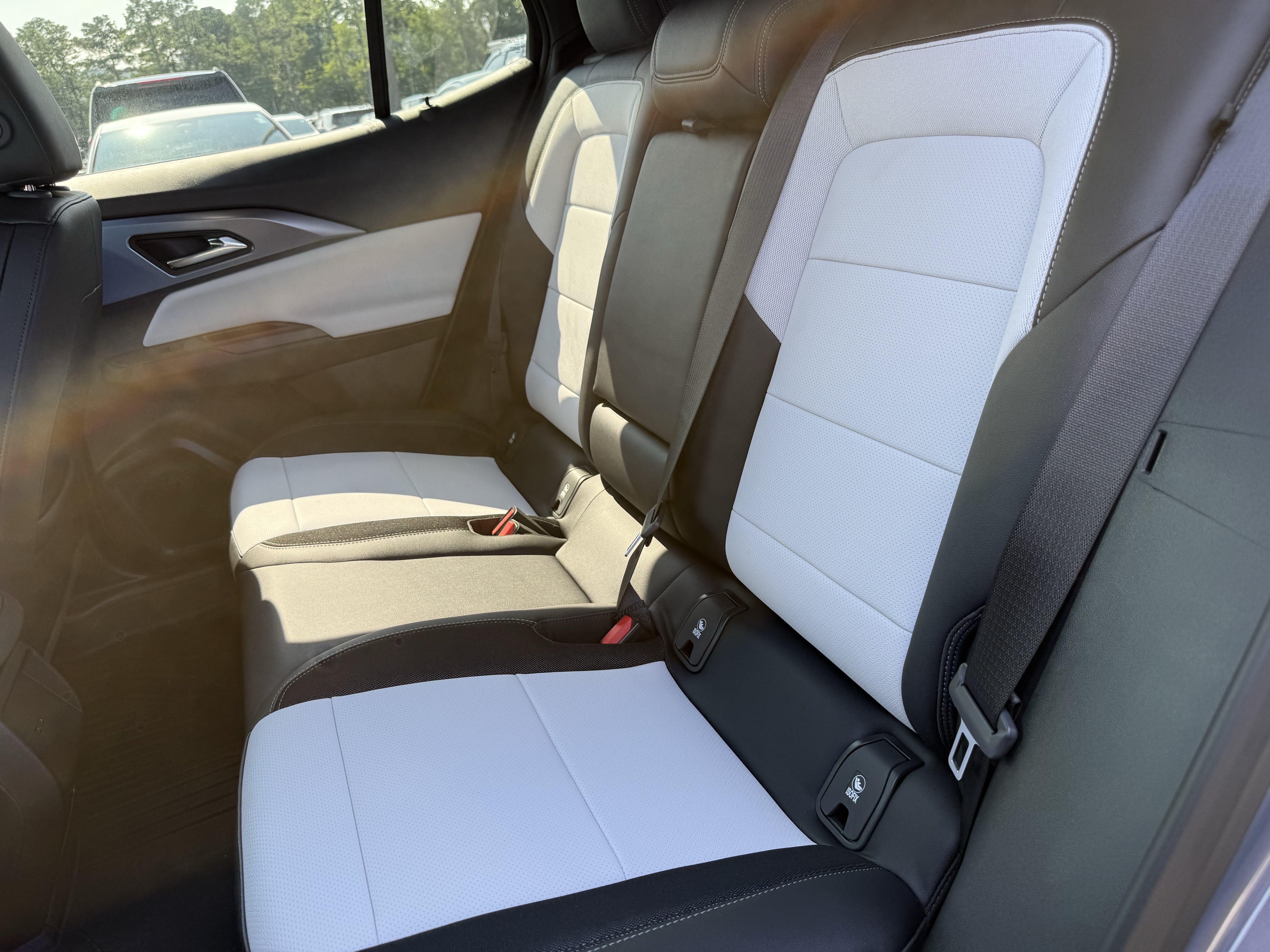 New 2026 Chevrolet Equinox EV LT FWD image 30