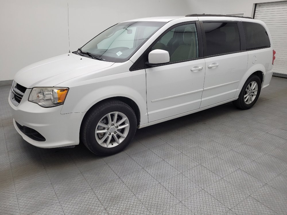 Used 2016 Dodge Grand Caravan SXT w/ Rear Park Assist Package image 2