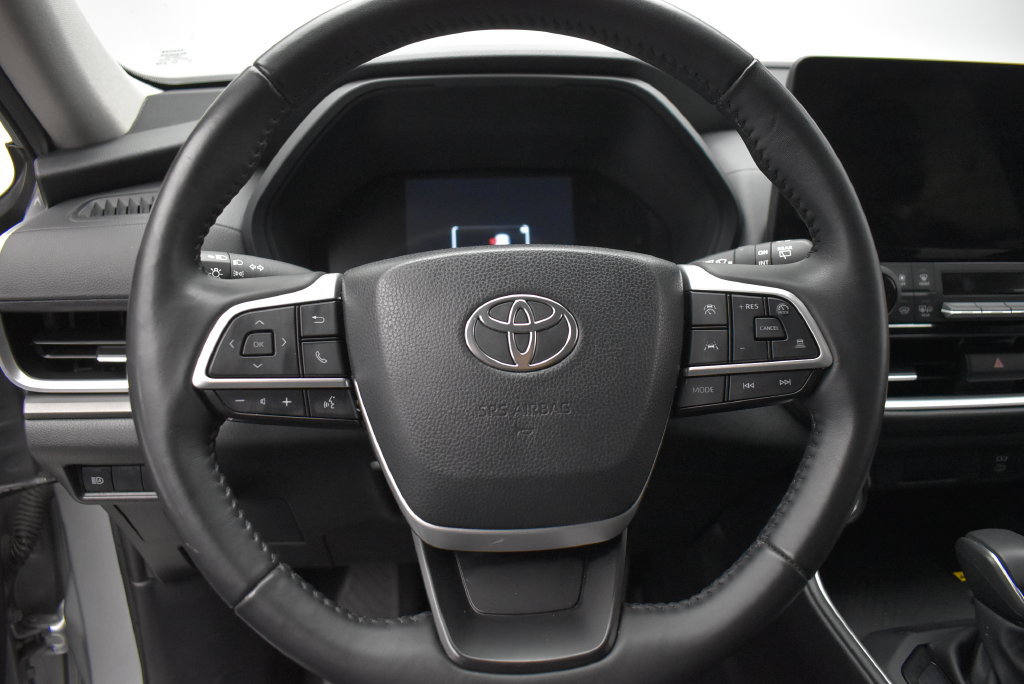 Used 2024 Toyota Grand Highlander AWD image 17