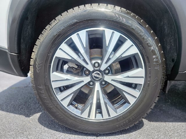 Used 2023 Nissan Rogue SV AWD/4WD image 34