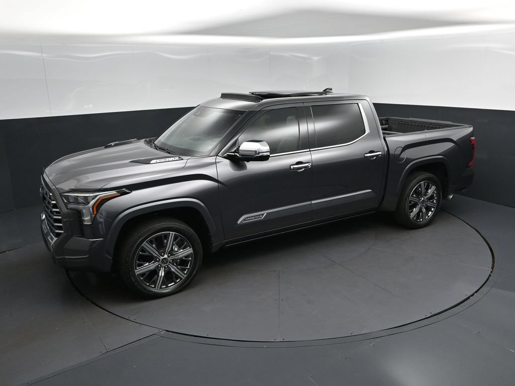 Used 2022 Toyota Tundra Capstone AWD/4WD image 33