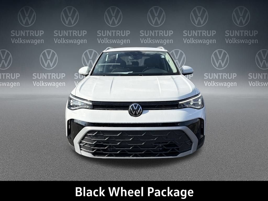 New 2026 Volkswagen Taos SE FWD image 9