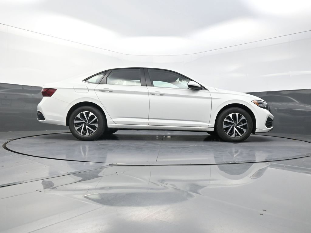 Used 2023 Volkswagen Jetta S image 29