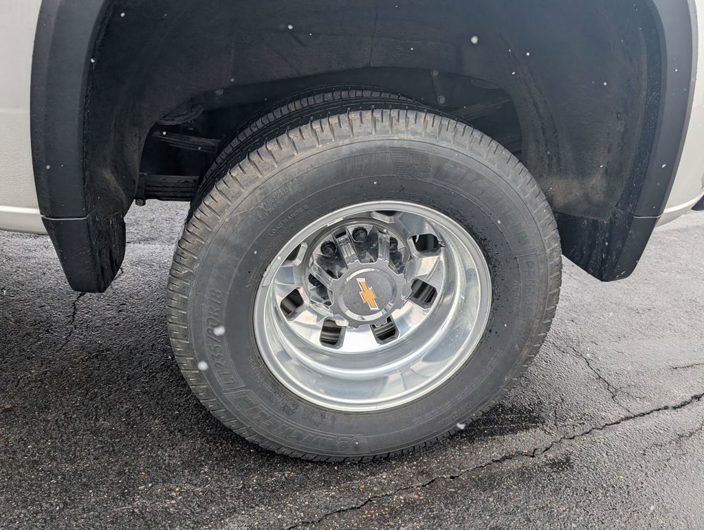Used 2024 Chevrolet Silverado 3500 High Country w/ High Country Premium Package image 24