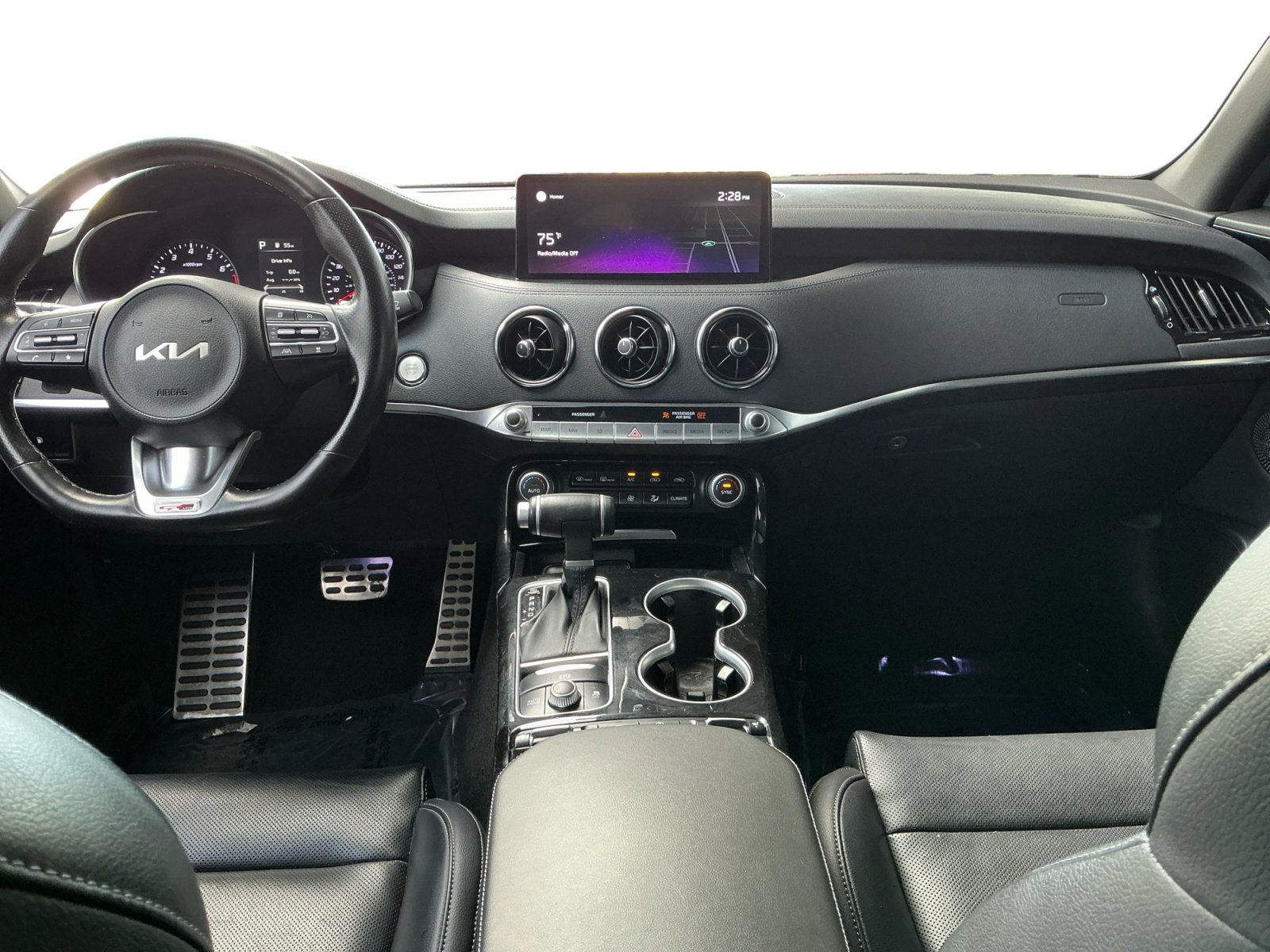 Used 2022 Kia Stinger GT-Line w/ Sun & Sound Package image 11