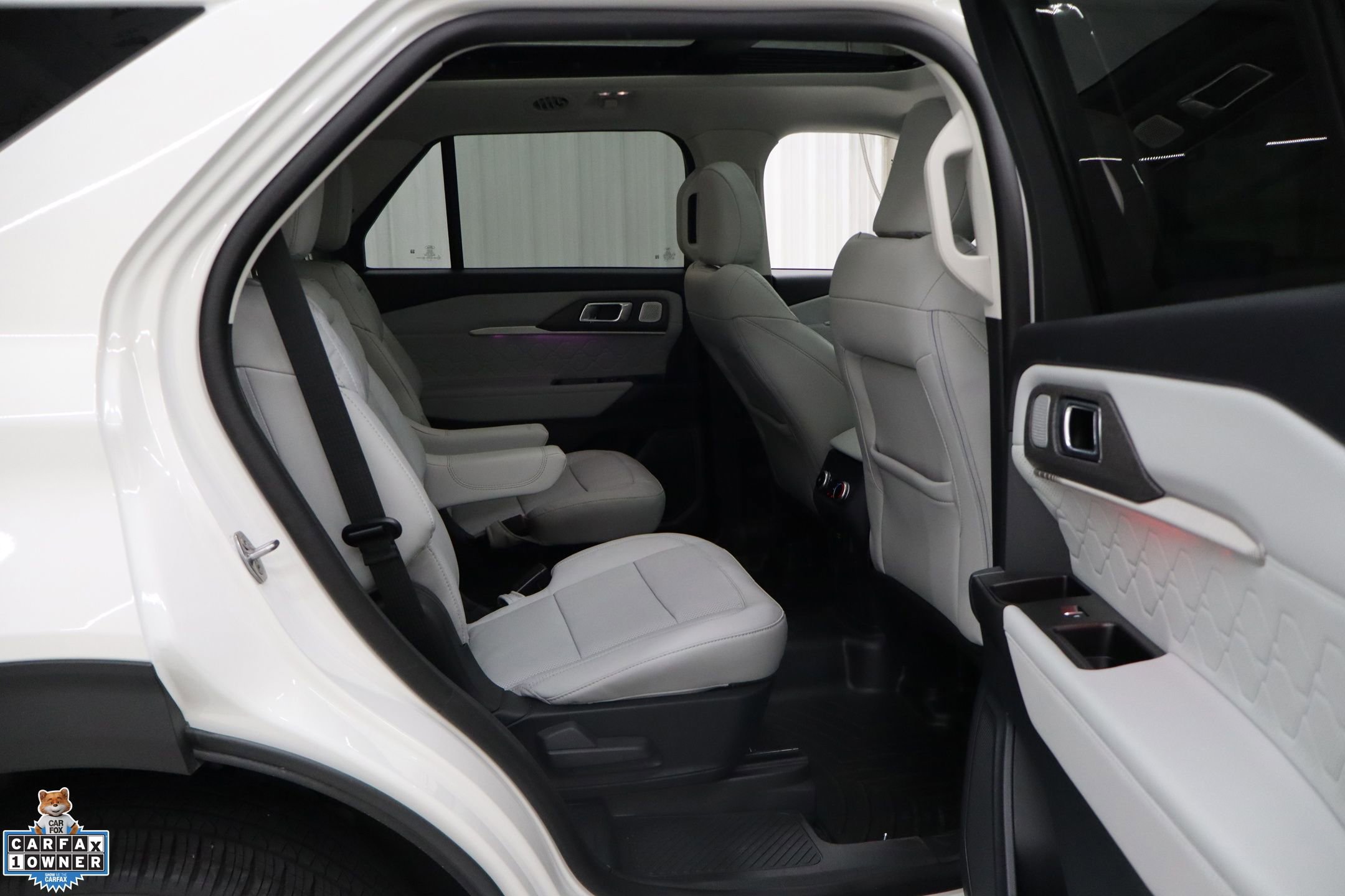 Used 2025 Ford Explorer Platinum w/ Ultimate Package image 31