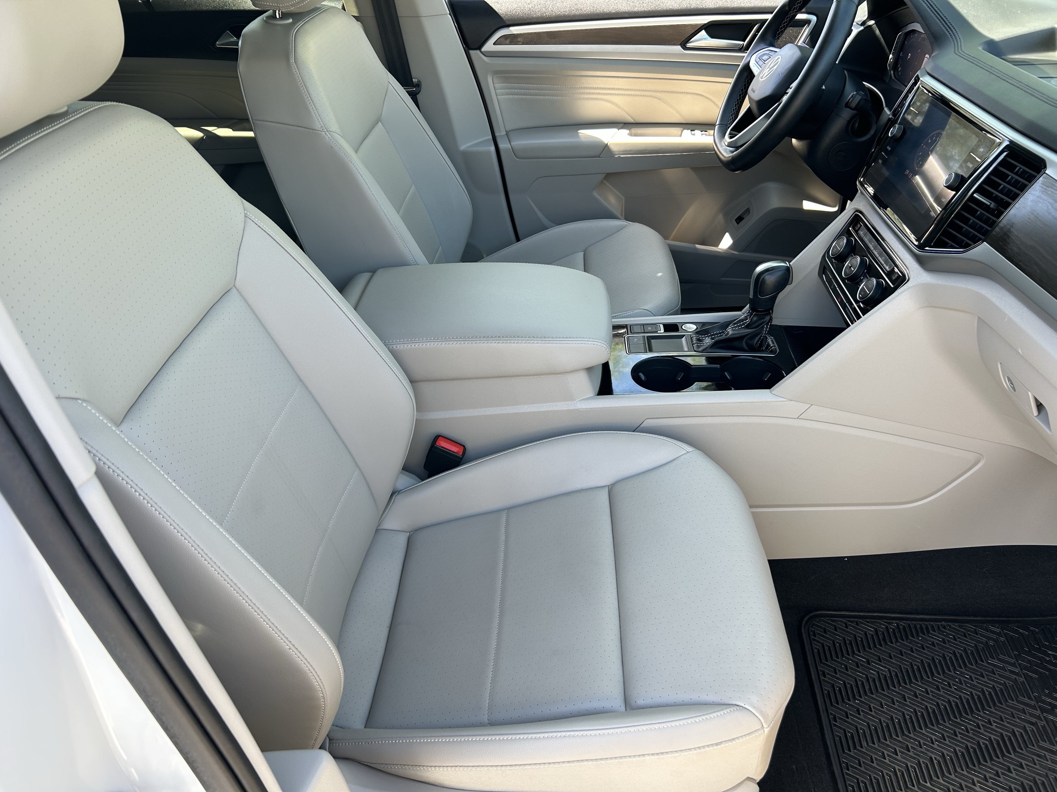 Used 2023 Volkswagen Atlas SE FWD image 9