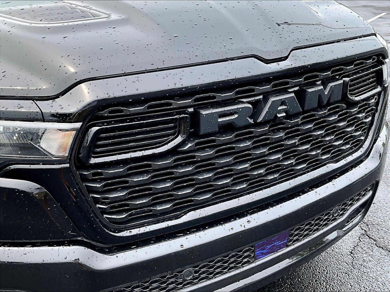 New 2026 RAM 1500 Express AWD/4WD image 21