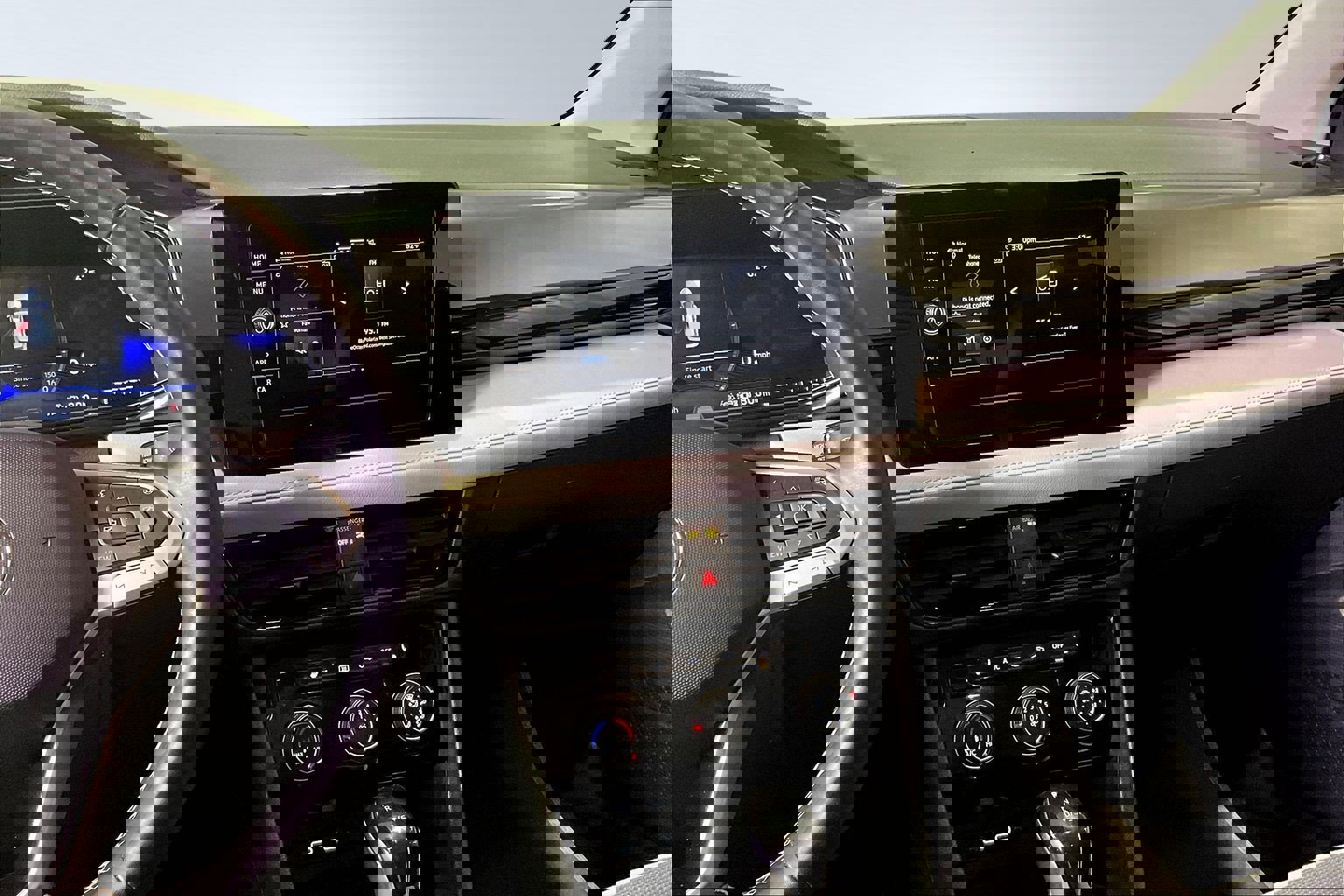 Used 2025 Volkswagen Taos S image 9