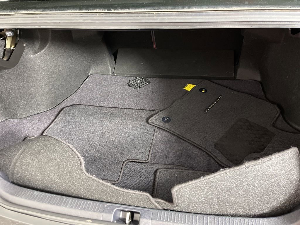 Used 2021 Toyota Camry XSE image 9